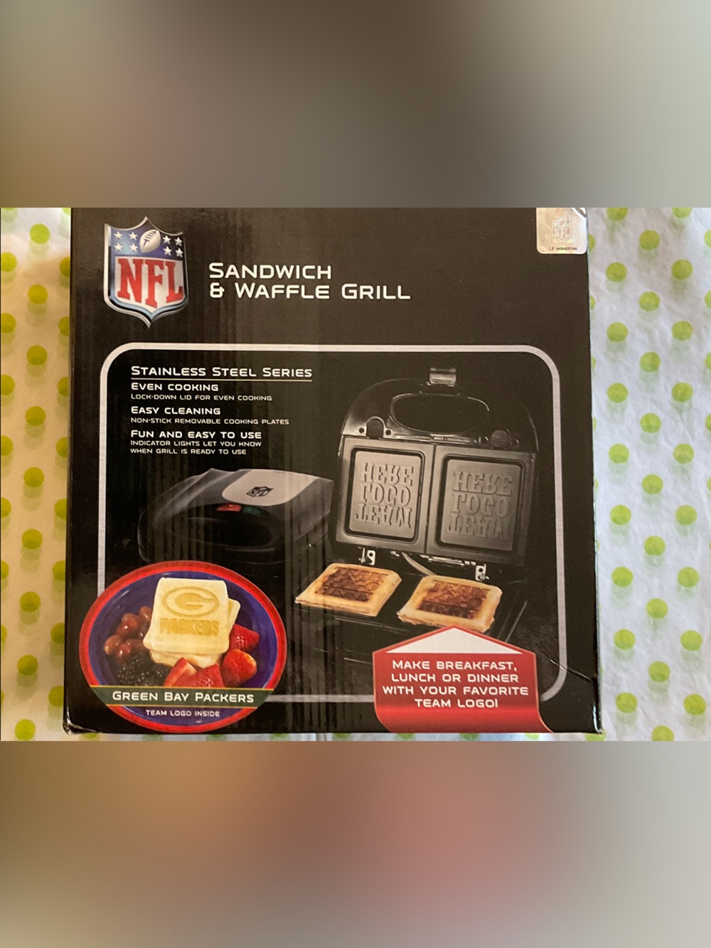 NFL GREEN BAY PACKERS Sandwich & Waffle Grill